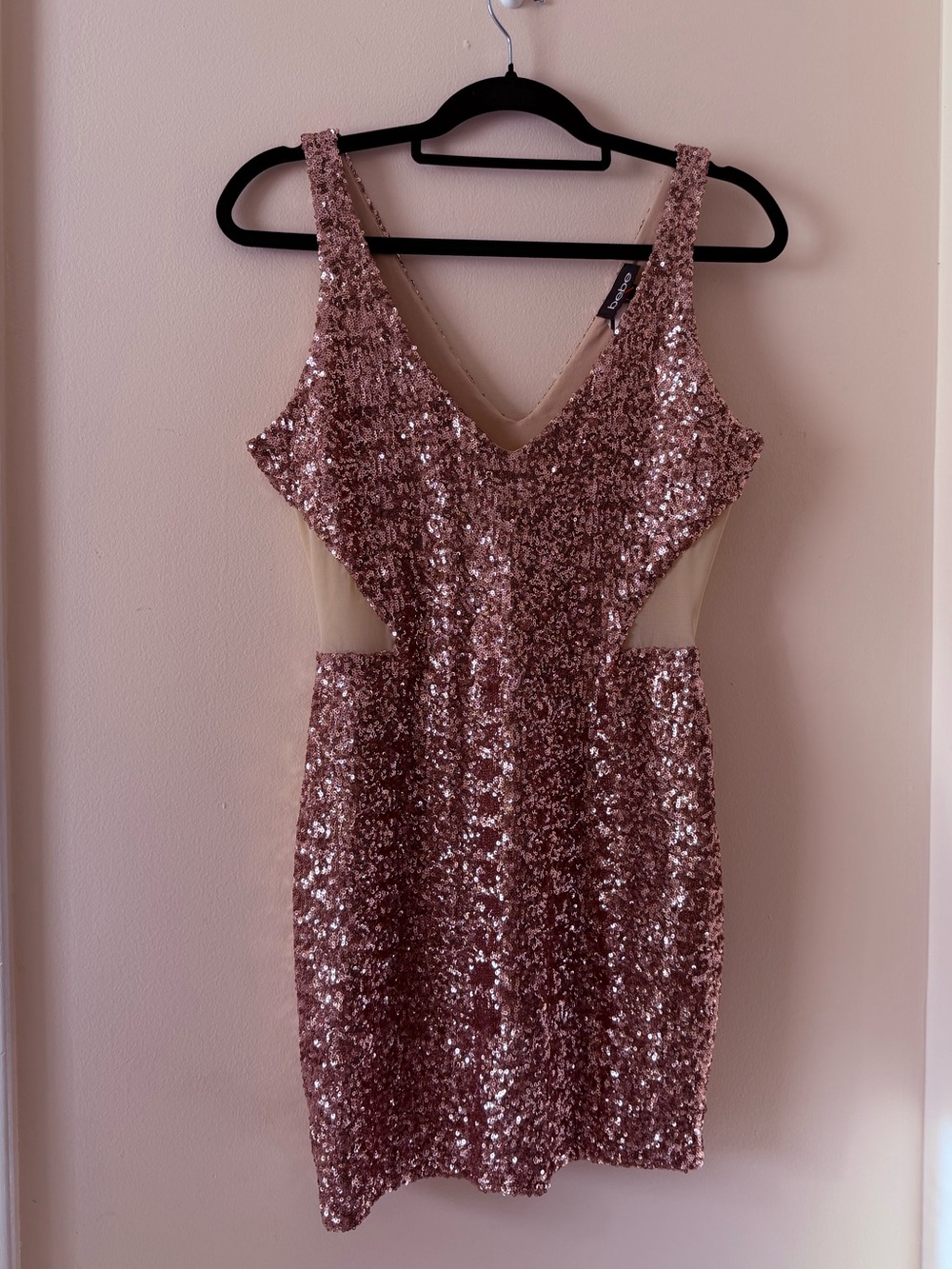 Hoco Bebe Rose Gold Sequin Cutout Mini Dress V Neck Mesh Small FLAW Homecoming